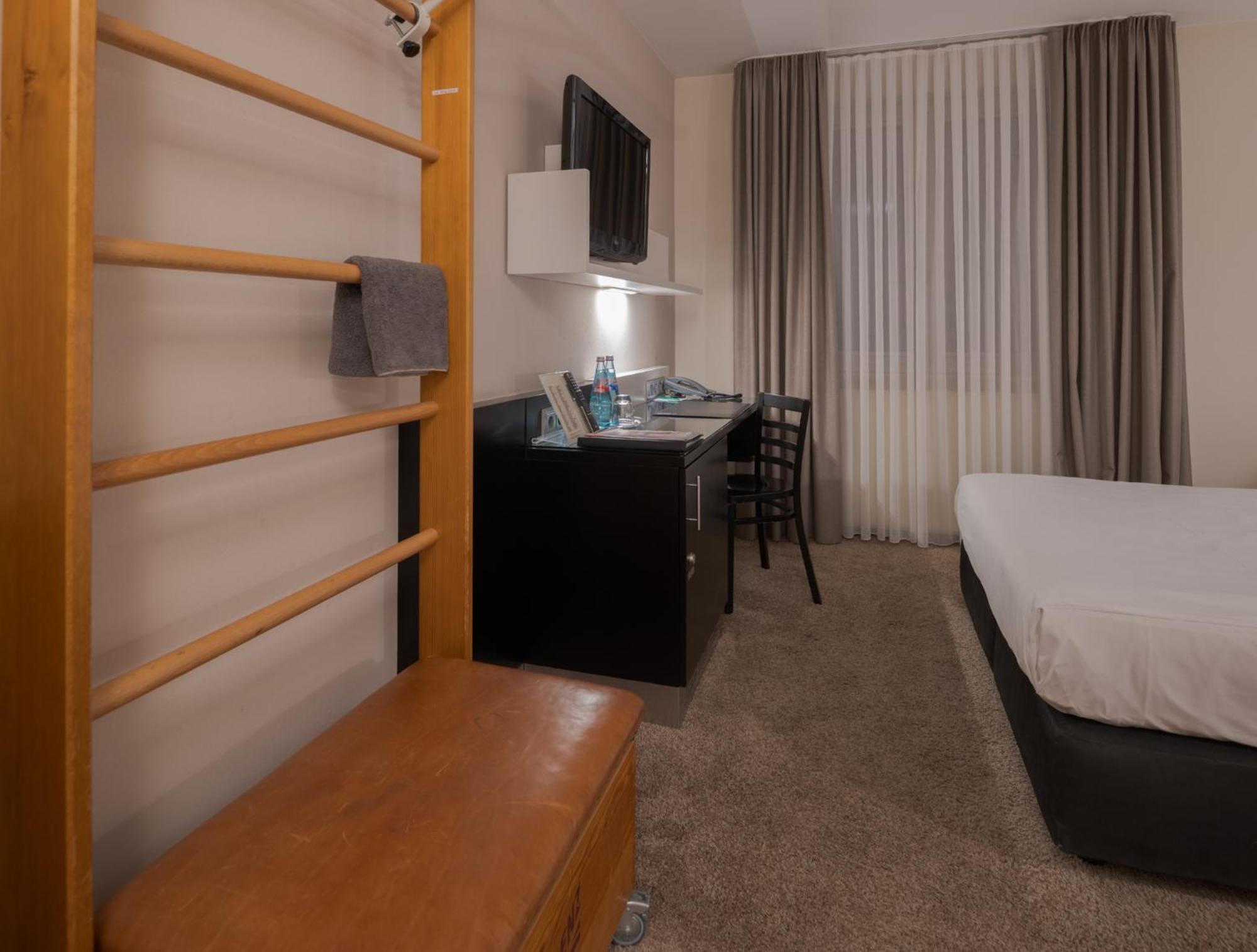 Turm Hotel Frankfurt nad Menem Zewnętrze zdjęcie